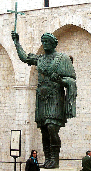 Hoàng đế Valentinianus I Đại Đế lên nối ngôi