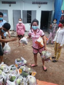 Tiếp tế lương thực cho các anh chị em vùng Thủ Đức, Quận 9 cũ và vùng ngoại biên